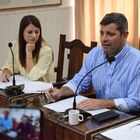 El concejal Gustavo Delorenzi en su exposici&oacute;n en el recinto.