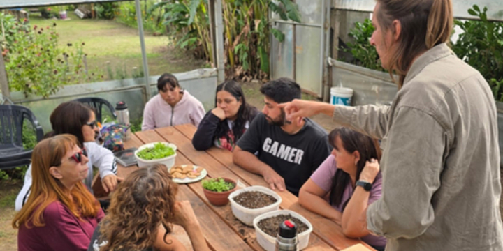 Imagen de Se realiz&oacute; un Taller de Huerta en el vivero Estaci&oacute;n Verde