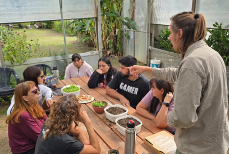 Imagen de Se realiz&oacute; un Taller de Huerta en el vivero Estaci&oacute;n Verde