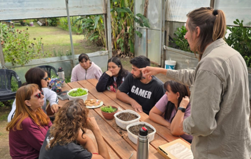 Imagen de Se realiz&oacute; un Taller de Huerta en el vivero Estaci&oacute;n Verde