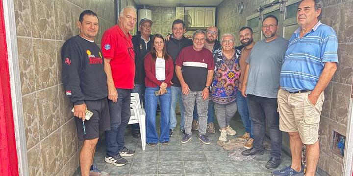 El encuentro tuvo lugar ayer en el barrio.