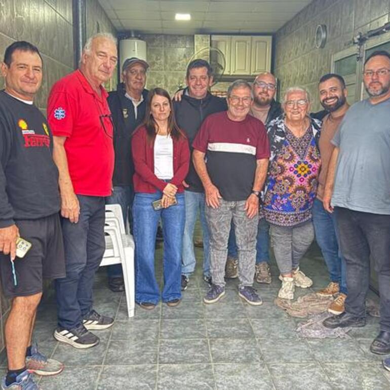 El encuentro tuvo lugar ayer en el barrio.