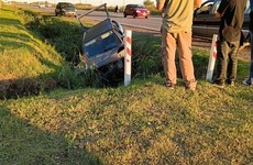 Imagen de Accidente en Ruta 21: un conductor perdi&oacute; el control y termin&oacute; en la zanja