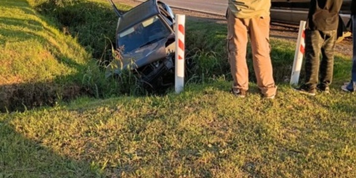 Imagen de Accidente en Ruta 21: un conductor perdi&oacute; el control y termin&oacute; en la zanja