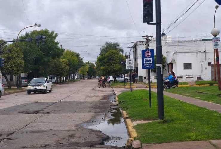 Imagen de Reclamo por el transporte: denuncian paradas se&ntilde;alizadas donde los colectivos no se detienen