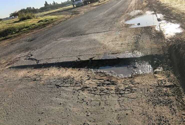 Imagen de Reclamo por el grave estado del ingreso desde la autopista a Arroyo Seco