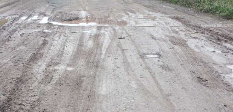 Imagen de Vecinos denuncian el estado �intransitable� del camino al Club de Pescadores en Fighiera