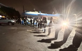 Imagen de Usuarios que viajan a Rosario denuncian demoras, sobrecarga y gastos extra en el transporte