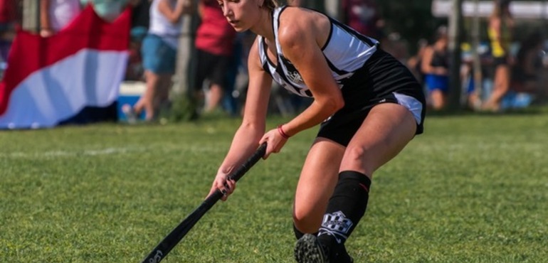 Imagen de Uni&oacute;n visita a Porvenir Talleres en jornada de hockey femenino