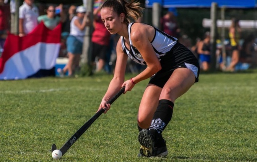 Imagen de Uni&oacute;n visita a Porvenir Talleres en jornada de hockey femenino
