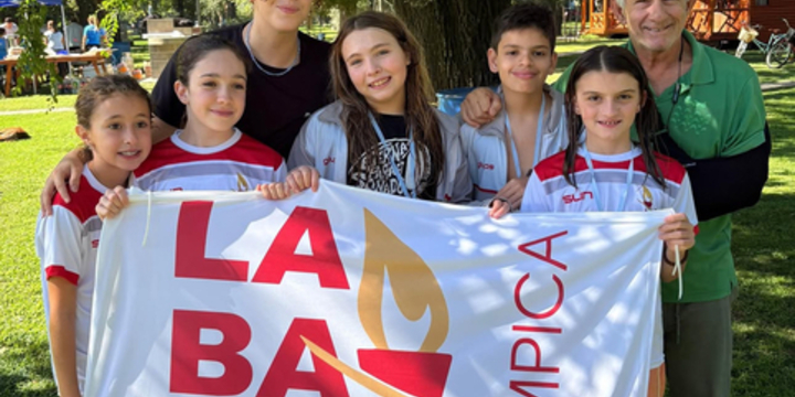 Imagen de Nadadores de Labarra Ol&iacute;mpica, participaron con &eacute;xito del Torneo 105 Aniversario Celeste en Totoras