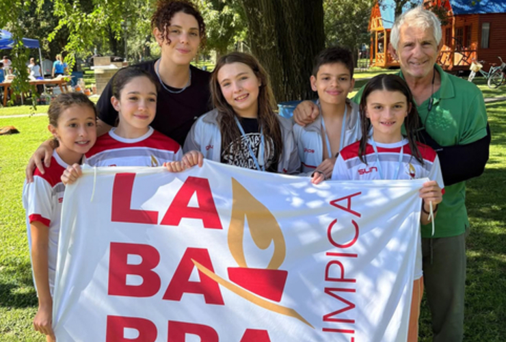 Imagen de Nadadores de Labarra Ol&iacute;mpica, participaron con &eacute;xito del Torneo 105 Aniversario Celeste en Totoras