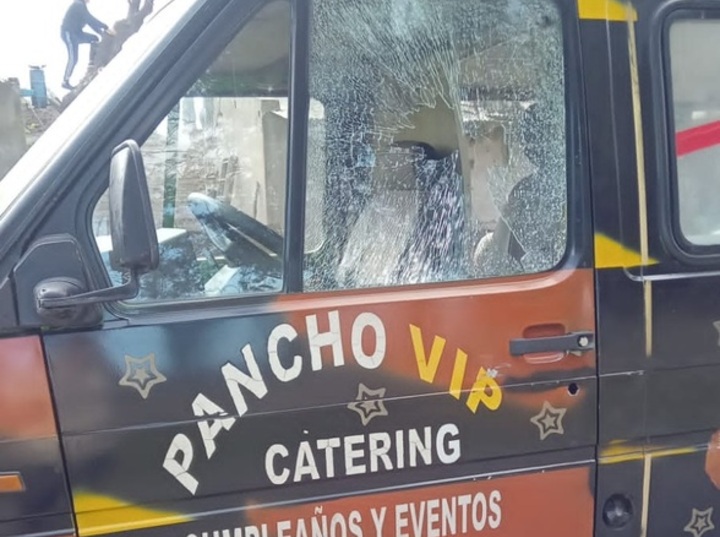 Imagen de La burocracia del "no pago": Vecino de Playa Hermosa reclama hace meses por da&ntilde;os causados por personal municipal