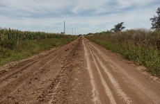Imagen de Albarellos: Caminos Rurales: Paponi reconoci&oacute; "falencias" pero siguen trabajando a pesar del mal clima