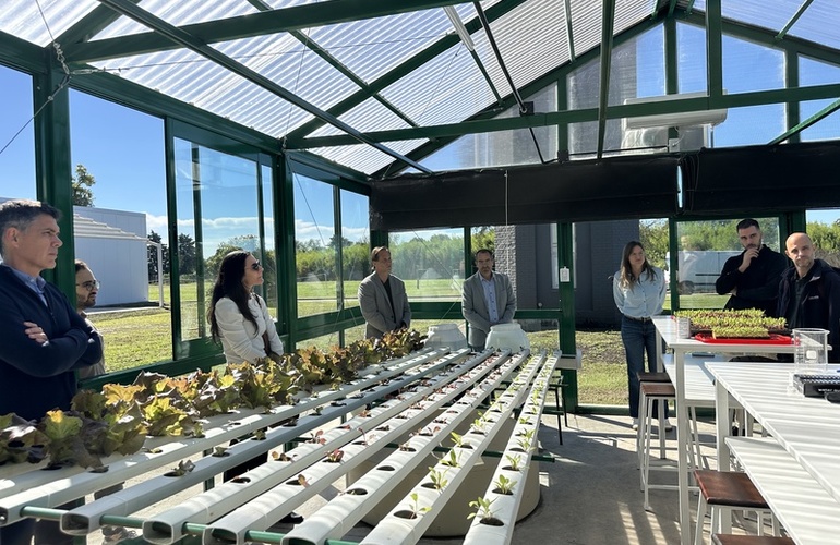 Imagen de Inauguraci&oacute;n de invernadero hidrop&oacute;nico escolar en Tecnolagos