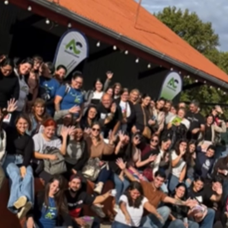 Imagen de M&aacute;s de 100 emprendedores se capacitaron en el CEA