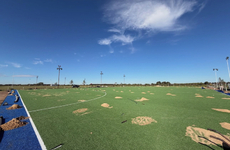 Imagen de Etapa final de obra de la cancha de c&eacute;sped sint&eacute;tico de Talleres que pronto se inaugurar&aacute;