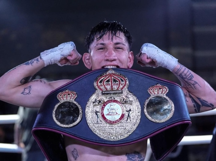 Imagen de Facundo Garc&iacute;a, Campe&oacute;n Continental Am&eacute;ricas Supermosca AMB al vencer al chileno Andr&eacute;s Campos