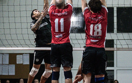 Imagen de Debut con derrota para el v&oacute;ley masculino de Uni&oacute;n ante Normal 3 C en el inicio del campeonato