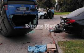 Imagen de Impactante choque en Arroyo Seco: un auto termin&oacute; contra un veh&iacute;culo estacionado con una menor adentro