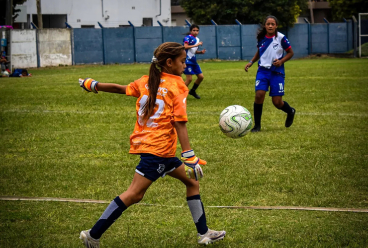 Imagen de F&uacute;tbol Femenino: ASAC juega el domingo ante Pav&oacute;n