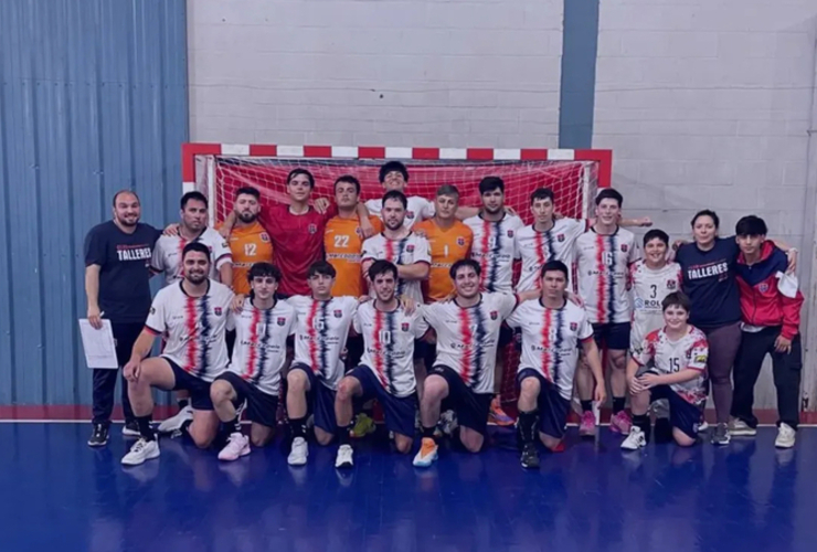 Imagen de Talleres se impuso a Asturiano en Primera Masculina de Handball