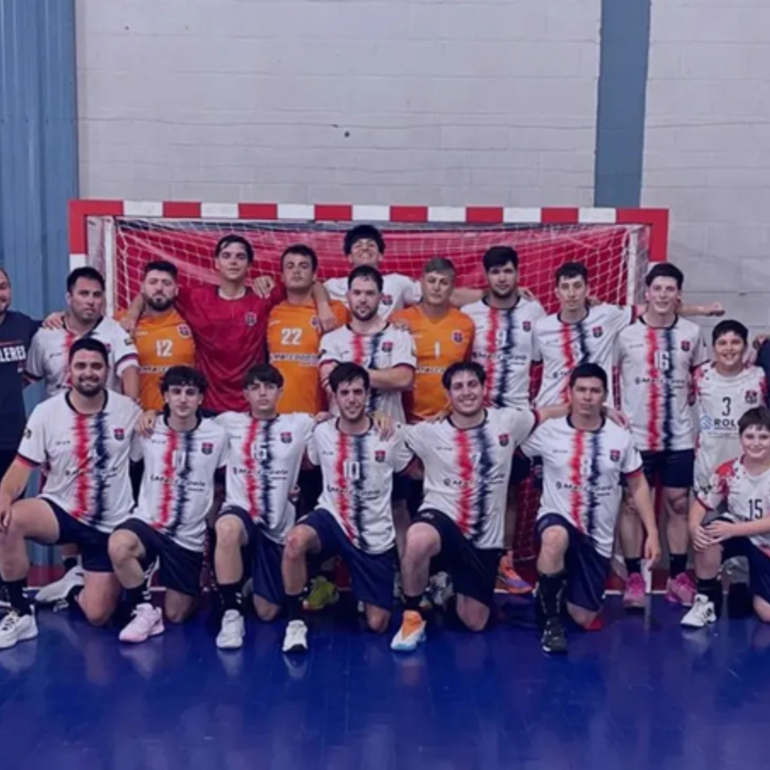 Imagen de Talleres se impuso a Asturiano en Primera Masculina de Handball
