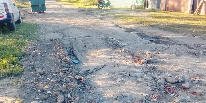 Imagen de Reclamo por el estado de las calles en el Barrio Playa Hermosa
