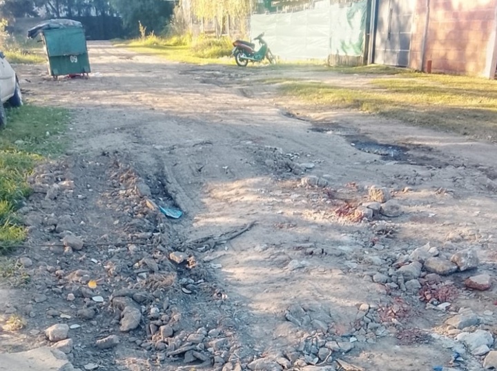 Imagen de Reclamo por el estado de las calles en el Barrio Playa Hermosa