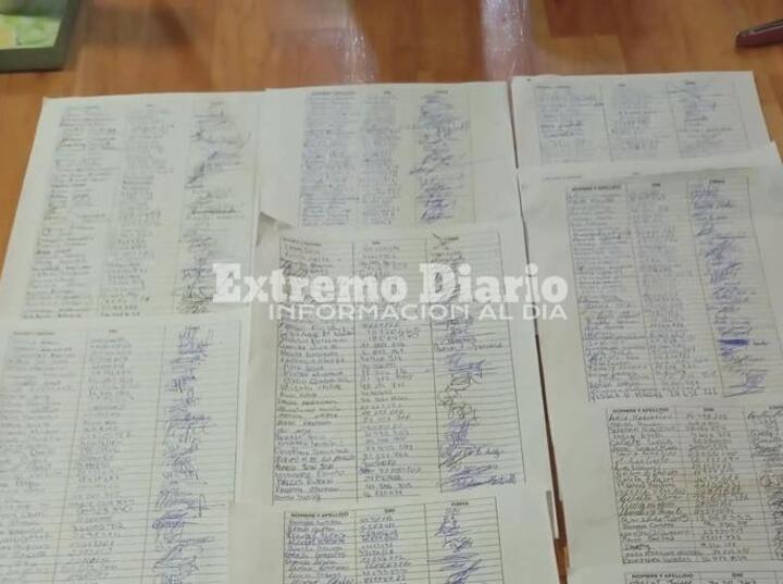 Imagen de Vecinos juntan firmas ante el reclamo por los malos olores en la ciudad