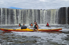 Imagen de La escuela de Kayak del Rowing Club, realiz&oacute; una Traves&iacute;a en el Salto del Pav&oacute;n