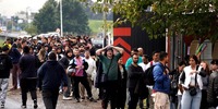 Imagen de Buscaban 60 personas y mas de 4 mil hicieron fila para trabajar en un frigor&iacute;fico que crece con ventas de media res