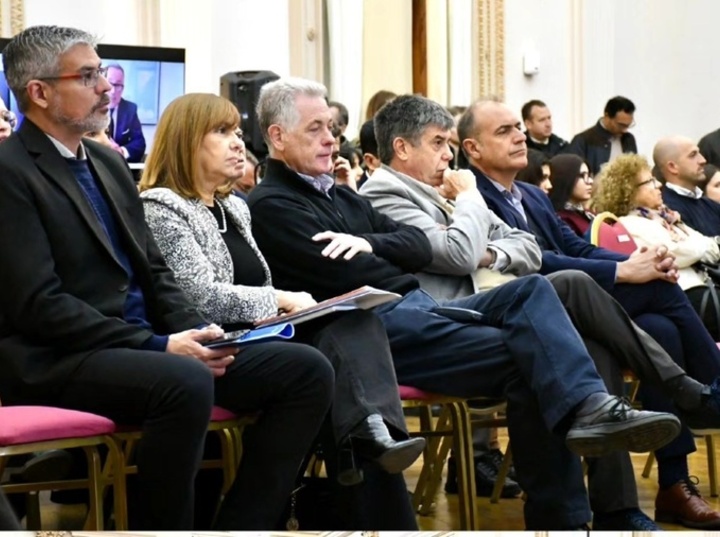 Imagen de Alvear particip&oacute; de la 1&deg; Jornada sobre la Internacionalizaci&oacute;n de Santa Fe