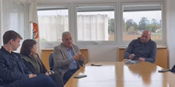 Imagen de Pighin y Pablo Far&iacute;as recorrieron el PIA y se reunieron con empresarios e industriales de Alvear