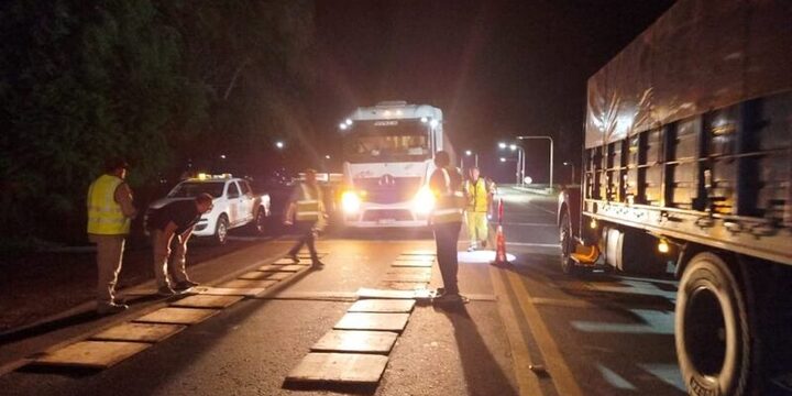 Imagen de "Santa Fe Pesa": Intensos controles en rutas para combatir el sobrepeso en camiones