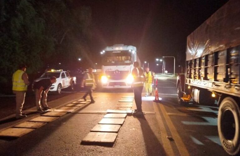 Imagen de "Santa Fe Pesa": Intensos controles en rutas para combatir el sobrepeso en camiones