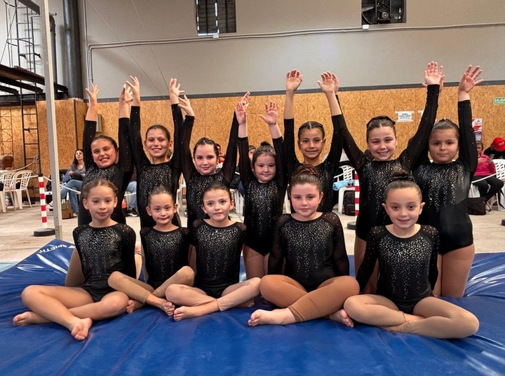 Imagen de Gimnastas de Uni&oacute;n, se destacaron con buenas actuaciones en el 1er torneo nivel E en Rosario