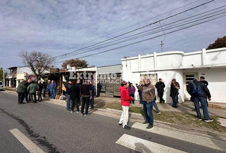 Imagen de Tensi&oacute;n en la Ruta 21: Vecinos realizan un corte total en reclamo de soluciones urgentes