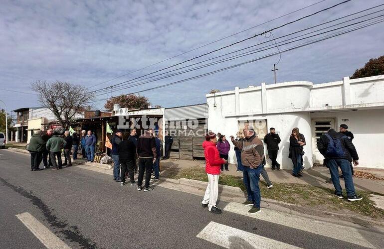 Imagen de Tensi&oacute;n en la Ruta 21: Vecinos realizan un corte total en reclamo de soluciones urgentes
