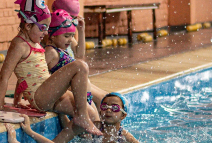 Imagen de Encuentro de Escuela de Nataci&oacute;n en Labarra Ol&iacute;mpica
