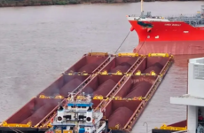 Imagen de Alarma en el Paran&aacute;: "El choque de barcos frente a Rosario pudo ser una tragedia ecol&oacute;gica y humana"