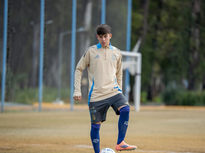 Imagen de Ezequiel Garfagnoli de Fighiera y jugador de Central, convocado para entrenar con la Selecci&oacute;n Argentina Sub-15