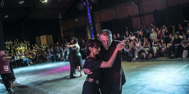 Imagen de Rosario palpita el 2x4: Comienza el Encuentro Metropolitano de Tango con milongas, conciertos y homenajes