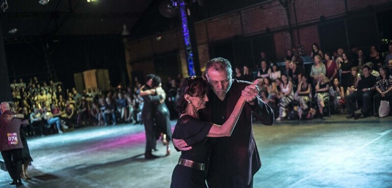 Imagen de Rosario palpita el 2x4: Comienza el Encuentro Metropolitano de Tango con milongas, conciertos y homenajes
