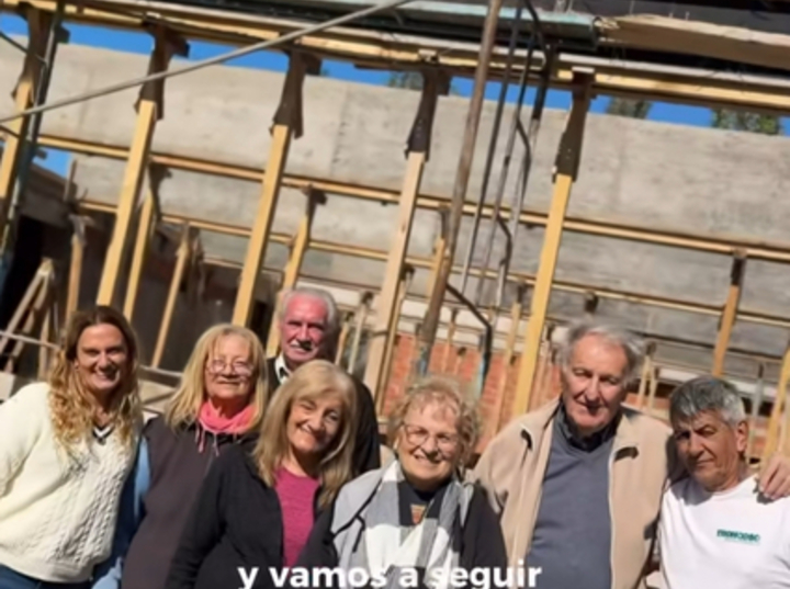 Imagen de Etapa de techado de hormig&oacute;n en el nuevo espacio del Centro de Jubilados