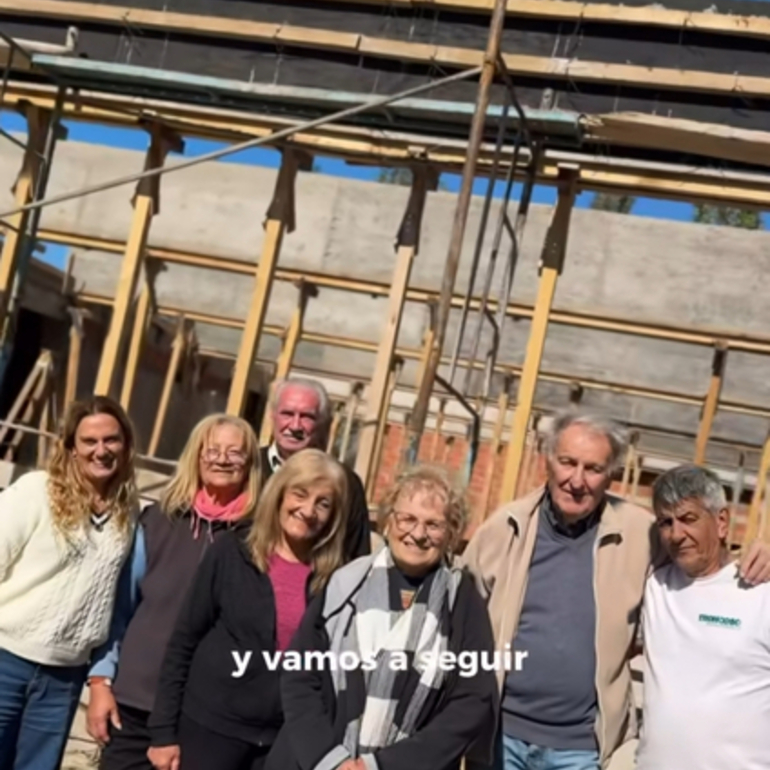 Imagen de Etapa de techado de hormig&oacute;n en el nuevo espacio del Centro de Jubilados