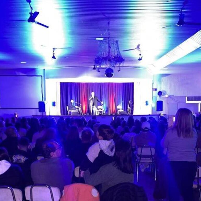Los alumnos subieron al escenario del Centro de Jubilados y Pensionados de AS