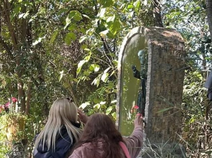 Imagen de 5&deg; aniversario de la Gruta del Padre P&iacute;o en el Barrio Mirador del R&iacute;o
