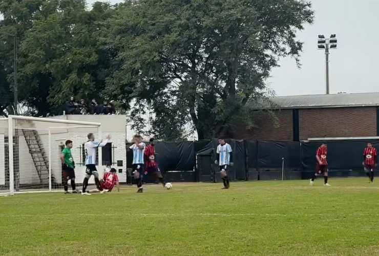 Imagen de Uni&oacute;n gan&oacute; y gole&oacute; 6-0 a Sp. Figherense por la fecha 11 del torneo apertura