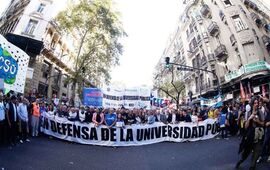 Imagen de Conflicto universitario: Gremios docentes inician un paro nacional de una semana y se paralizan las aulas p&uacute;blicas